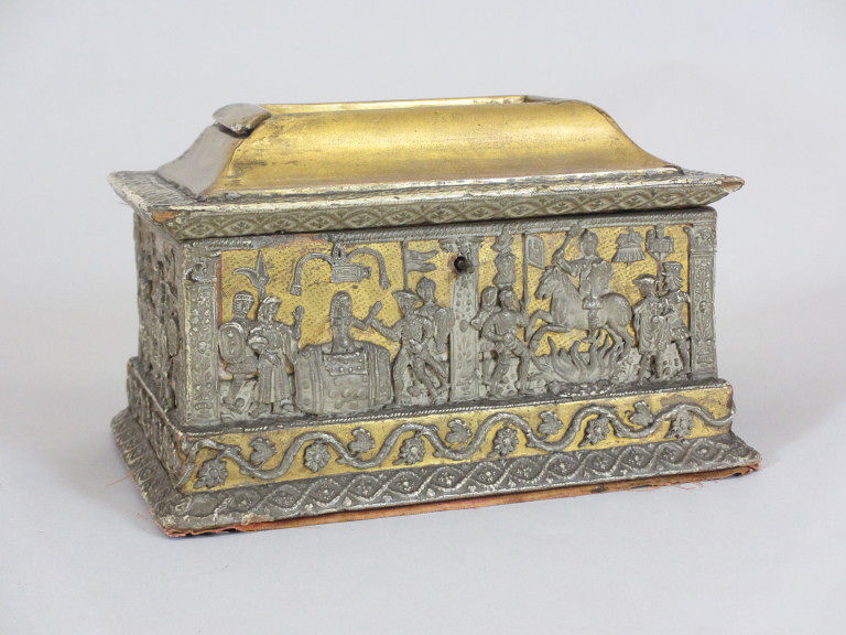 Casket showing Marcus Curtius leaping into the abyss, 1500-50, Italy